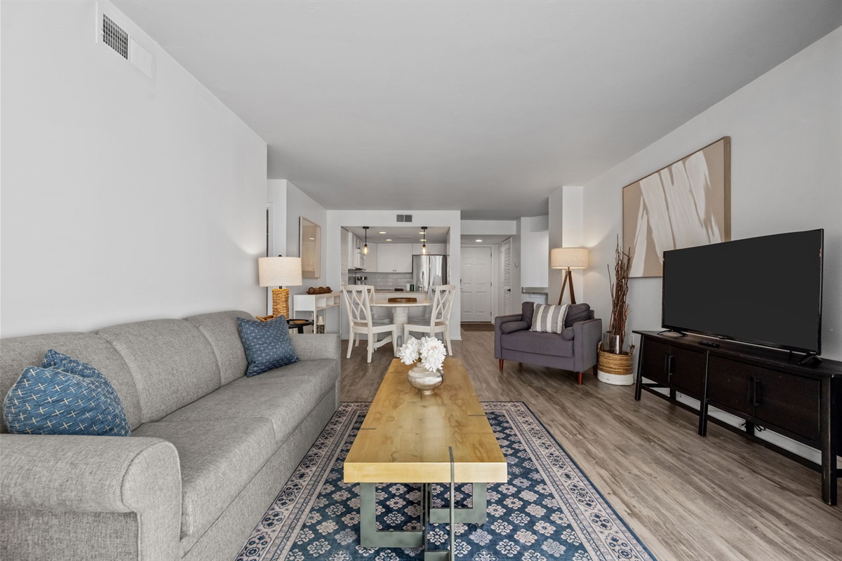 Open-concept living, dining, and kitchen
