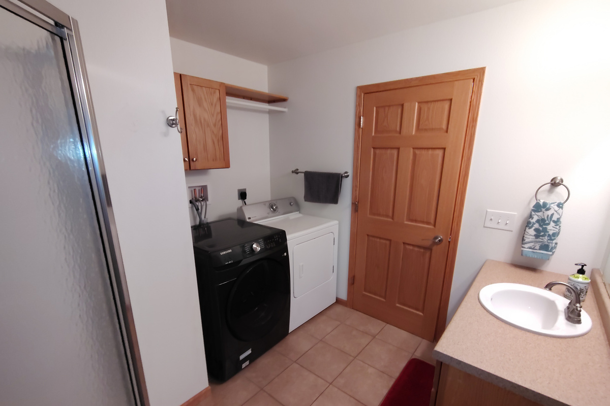 Main Level Bath and Laundry