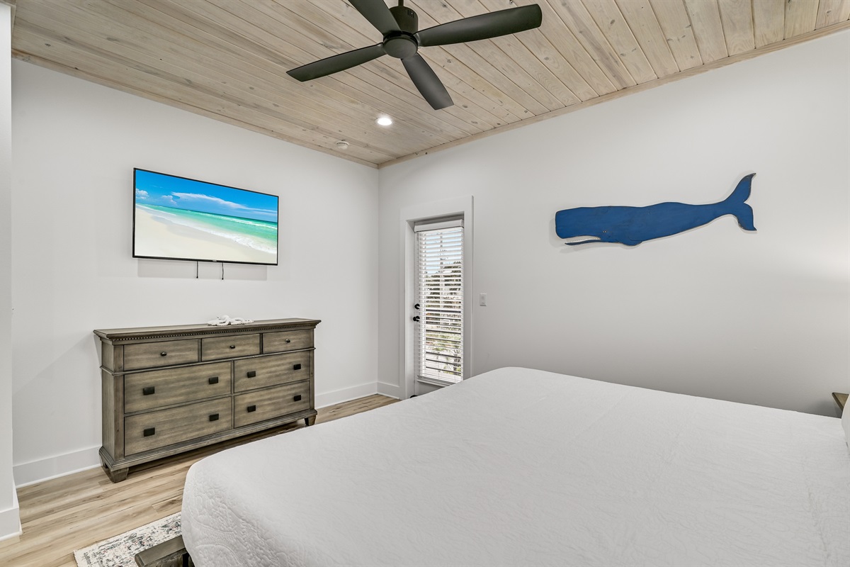 King Suite # 4 (second floor)
