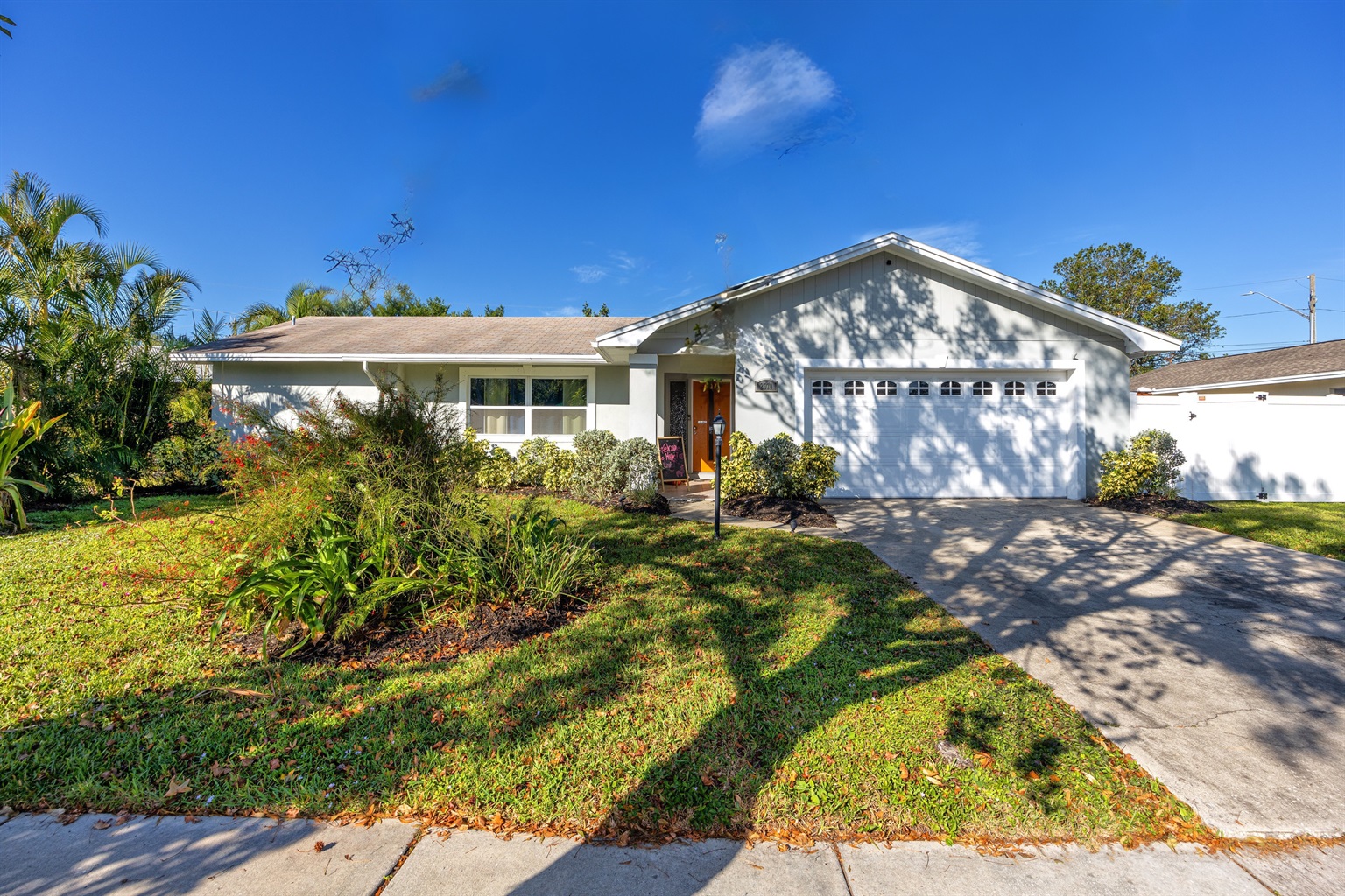 "Super cute house in a great little neighborhood. Close to downtown Dunedin! House was very clean and adorable, we would definitely stay again!"