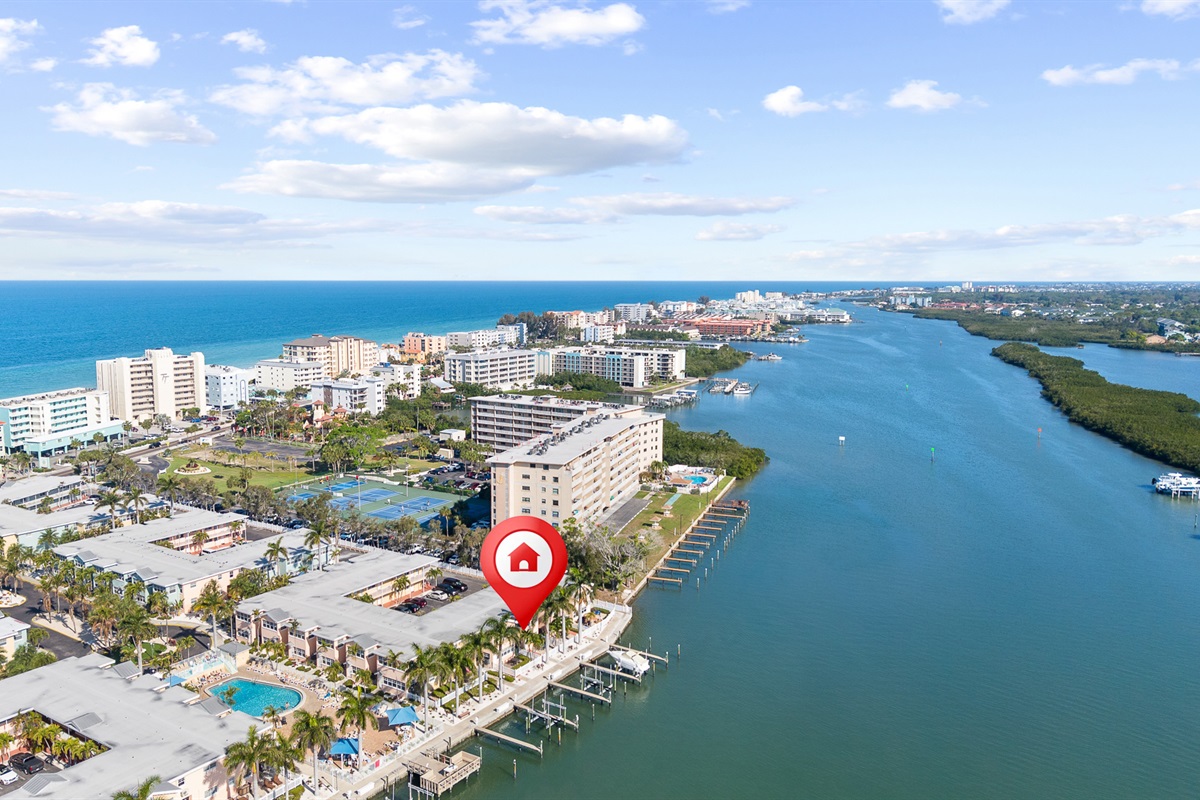 Barefoot Beach Resort! Lovely spot on the Intracoastal!
