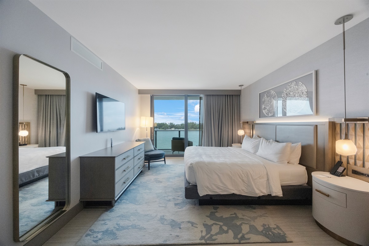 Primary bedroom, King bed with ensuite bath