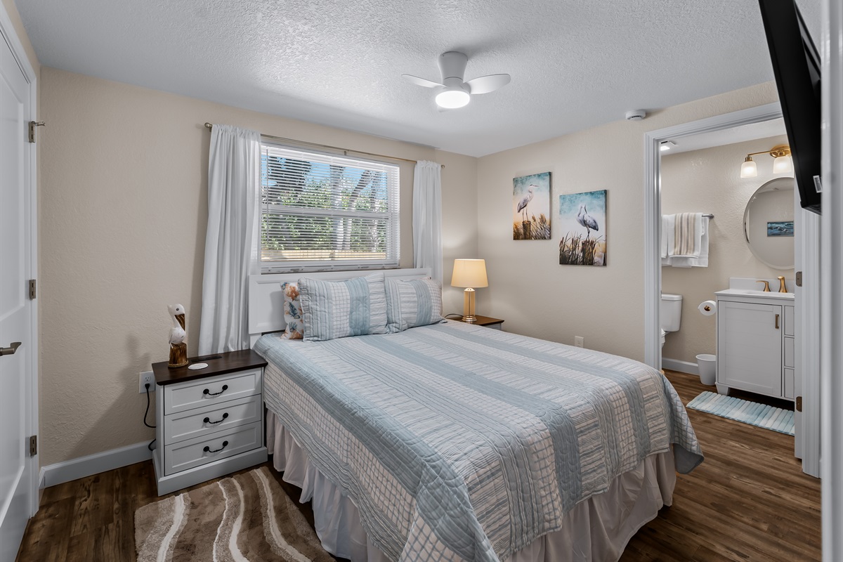 Queen Bedroom