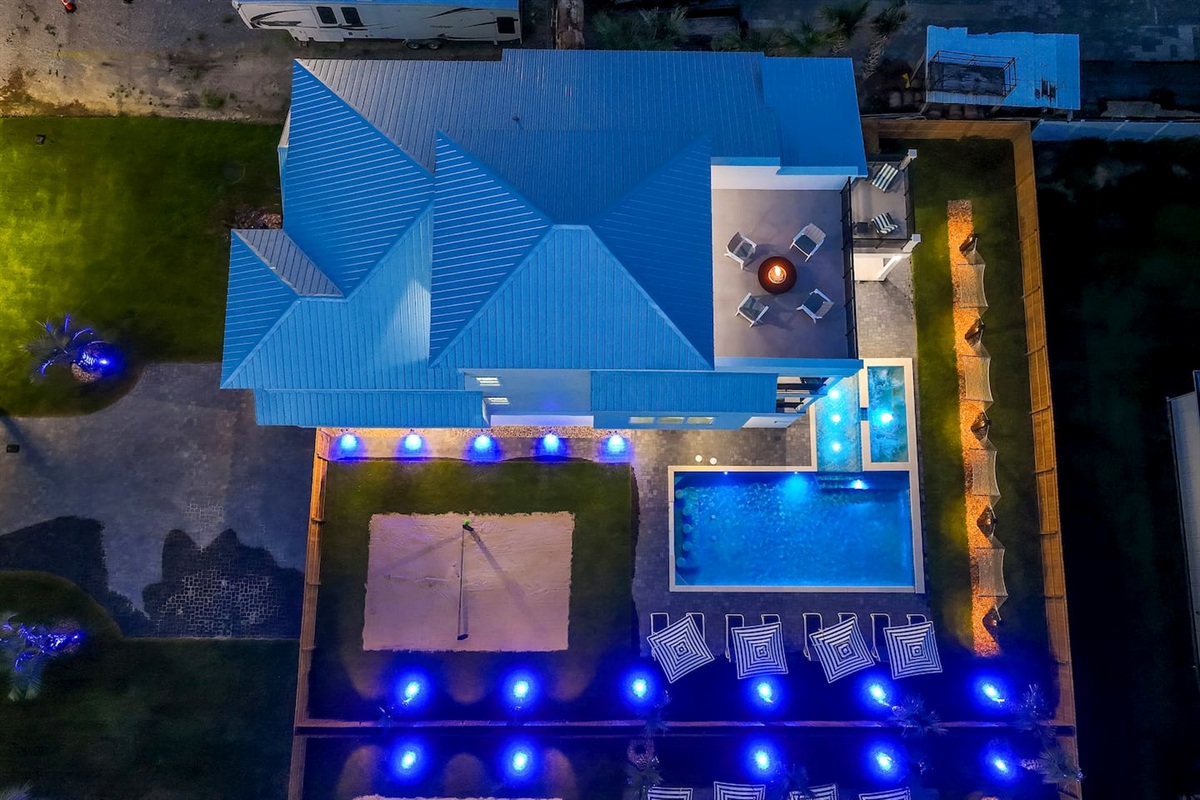 Your perfect getaway: luxury, views, relaxation, and endless fun!
