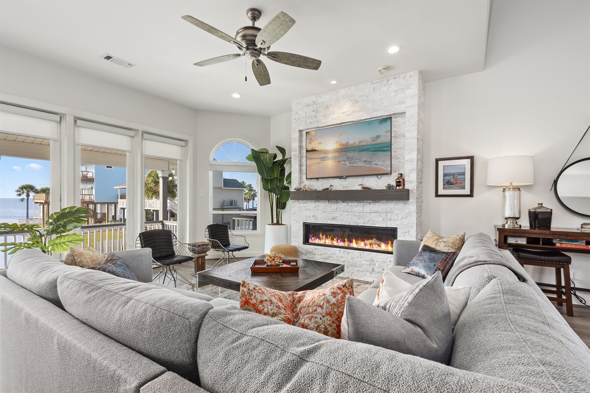 451c0a9594ad42b2aae2ebeb821dc80c Large | Beachhouse | Texas | TX | Vacation Homes | Galveston | Crystal Beach | Kokomo | Breezy Days | Beachfront Elegance | Sunrise Serenity | Southern Sands Property Management, LLC