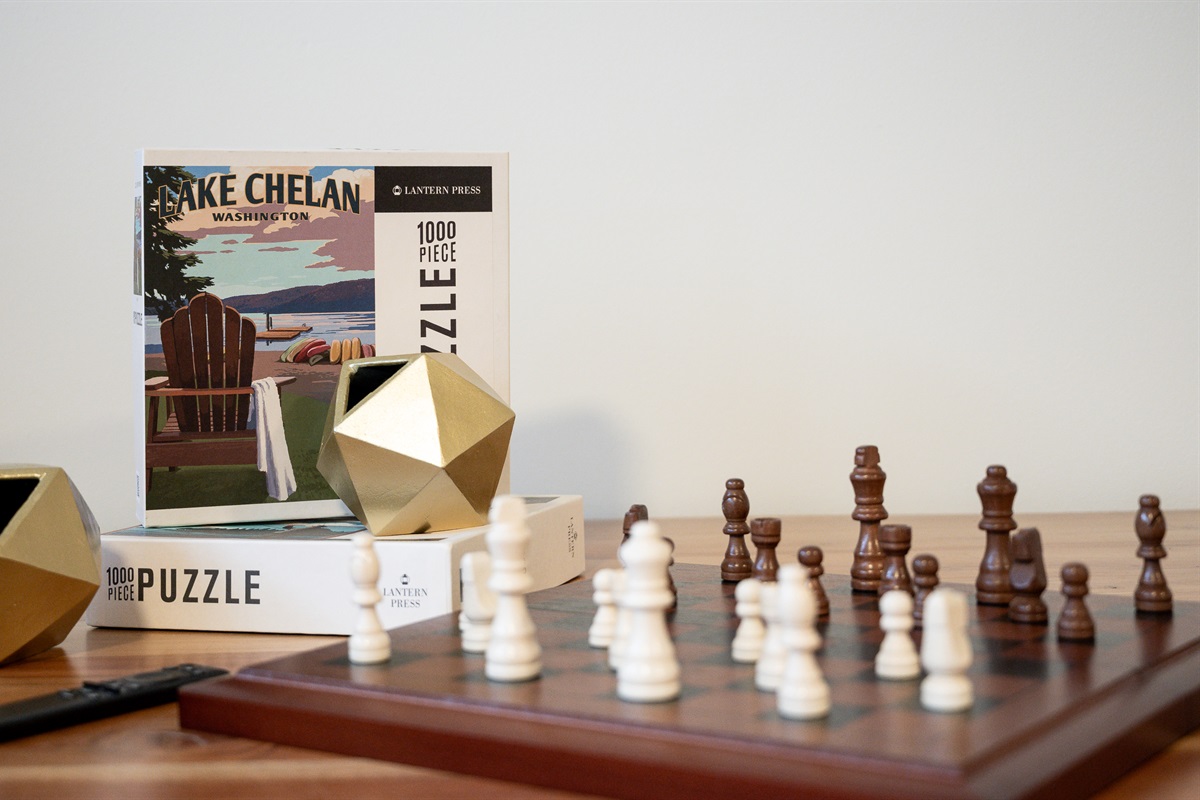 Main floor game garage - pool table with convertible top for table tennis, old-school pin ball, card table and Smart TV