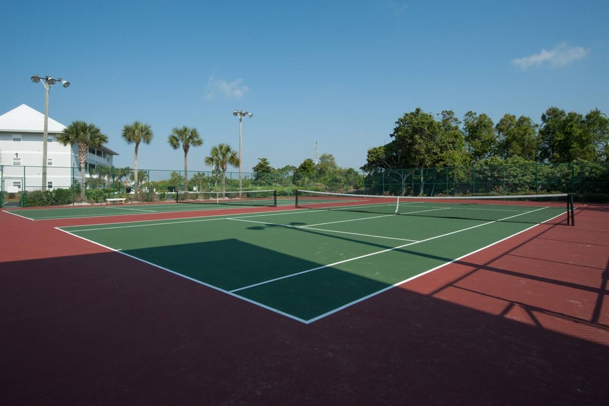 Walking distance to tennis courts!