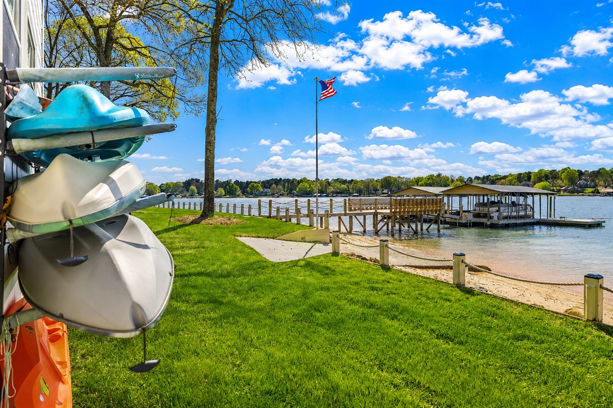 Take out the kayaks for the ultimate lake getaway.