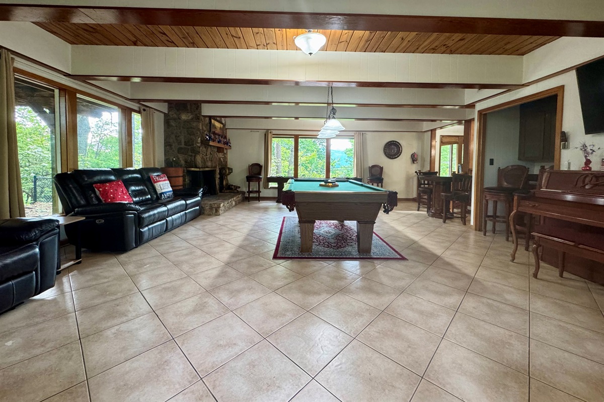 SUMMER GAME ROOM WITH VIEW