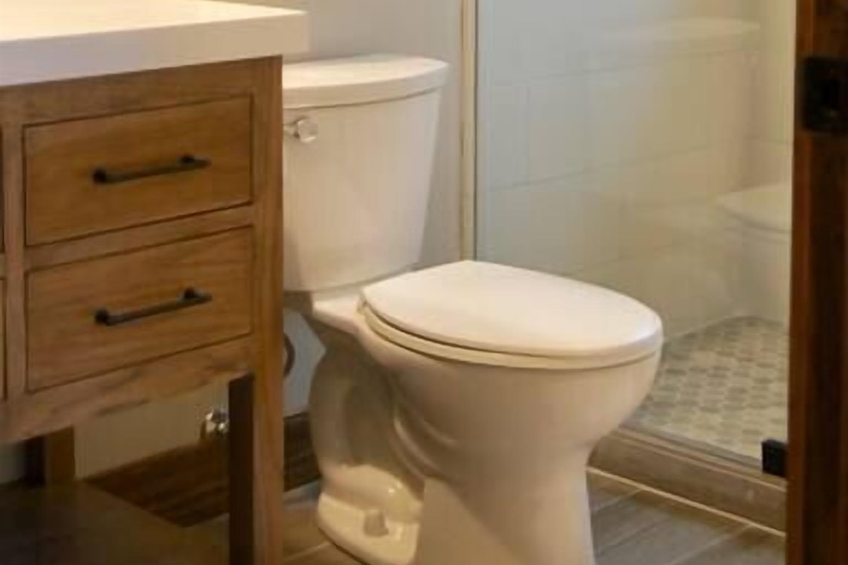 Upstairs Master Bath