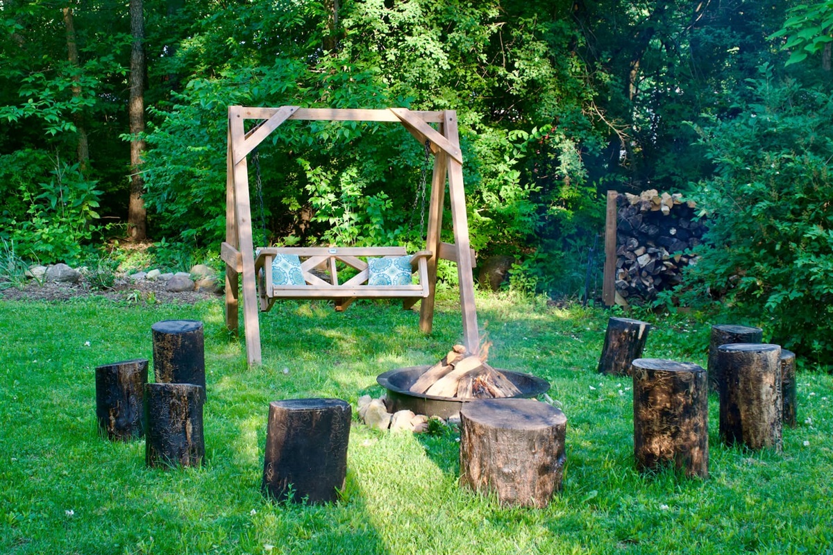 Rock yourself into a relaxed state on the swing.