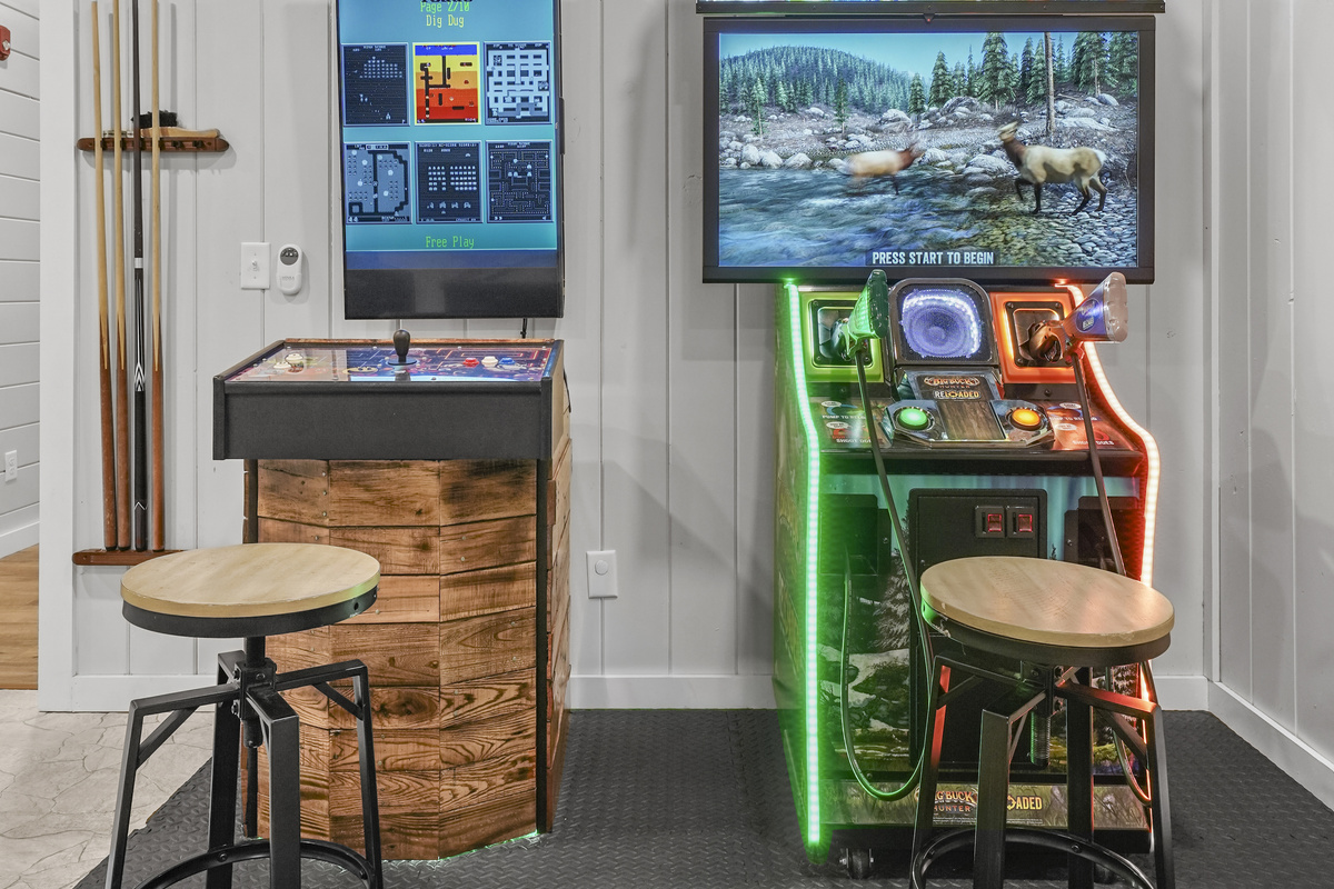 Game room - arcade games