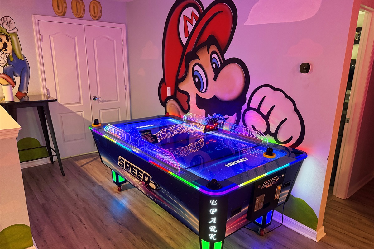 Super Mario Game Room - Play SPEED Air Hockey Arcade Game (FREE To Play!)