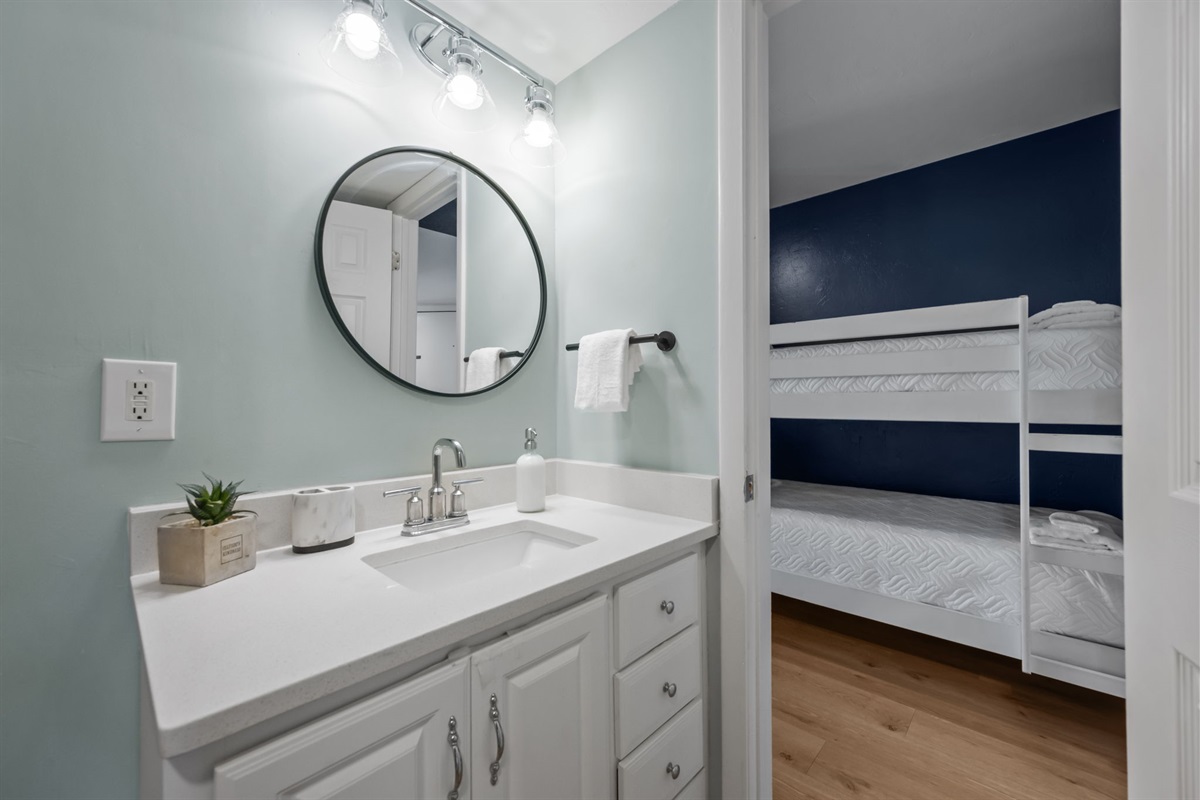 Bright vanity space, perfect for your stay