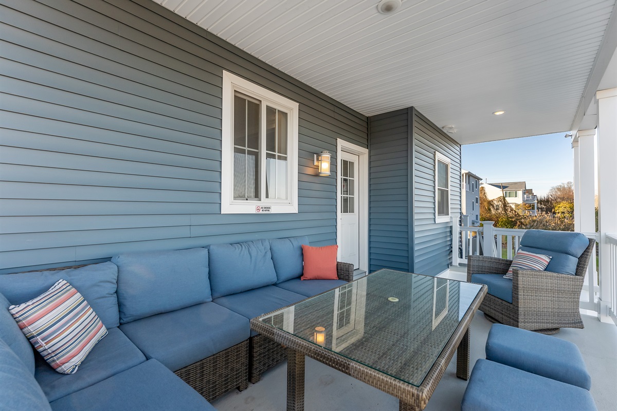 Covered 2nd Floor Private Rear Balcony