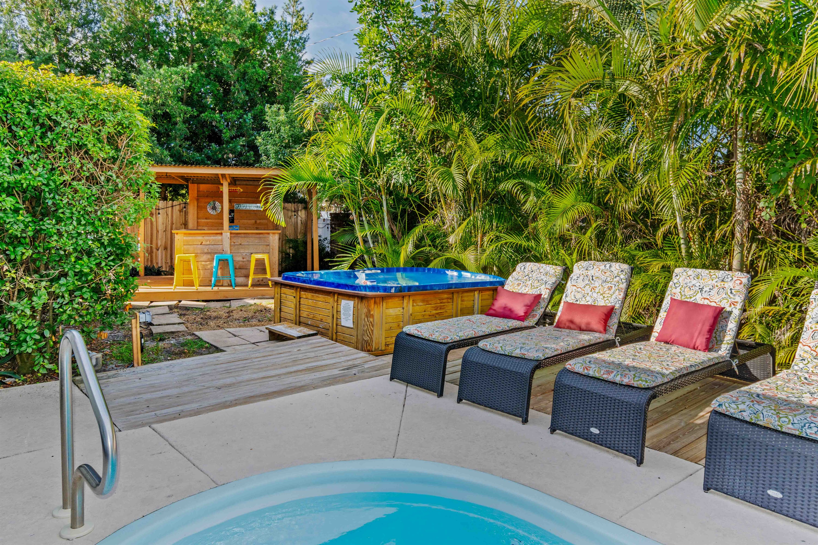 We absolutely Loved the pool hot tub and bar areas!