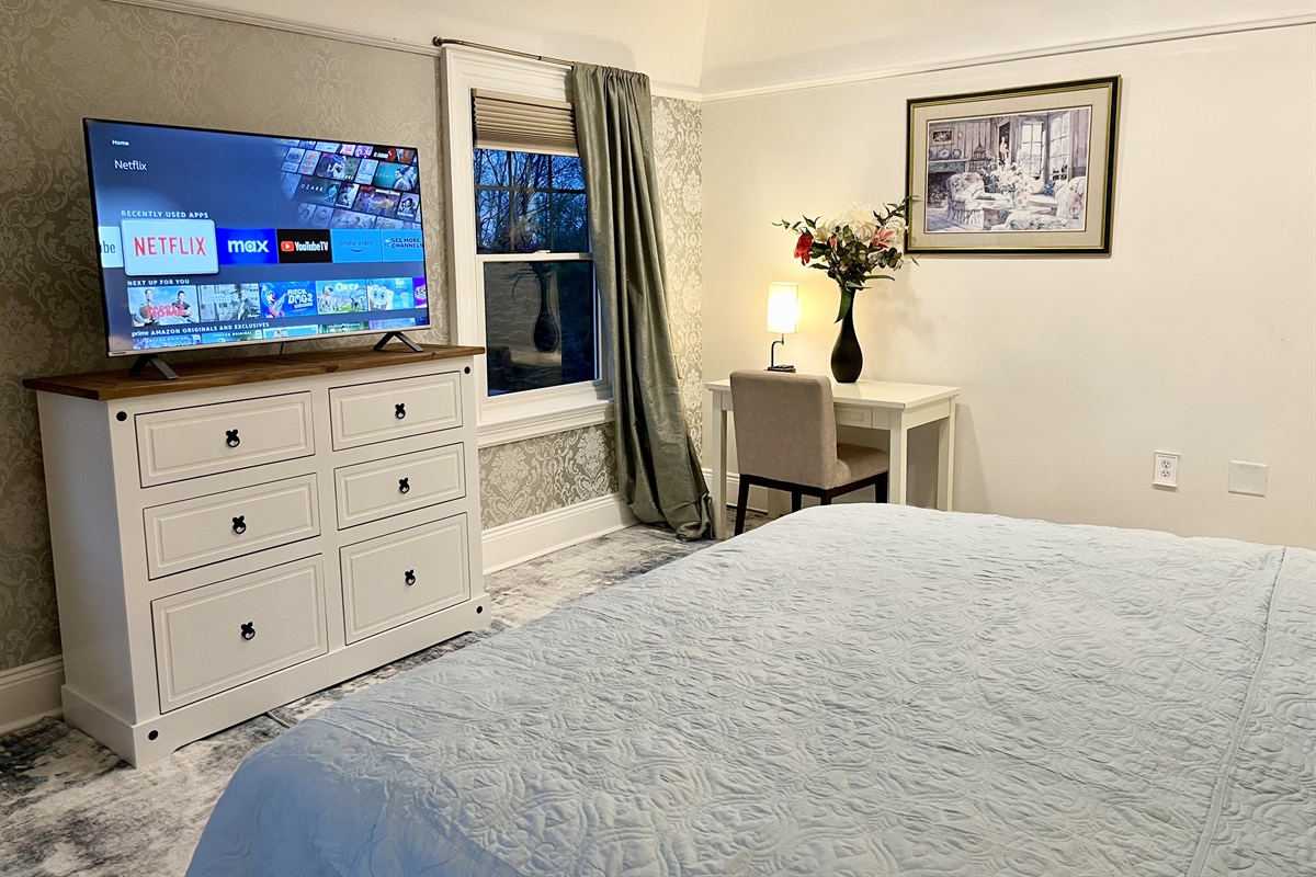 Bedroom #4 - King Bed