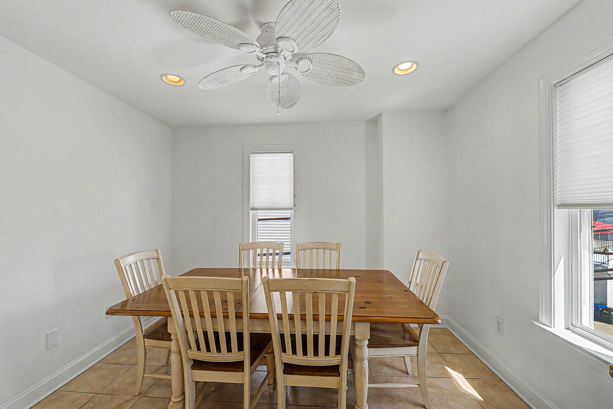 dining_room_table