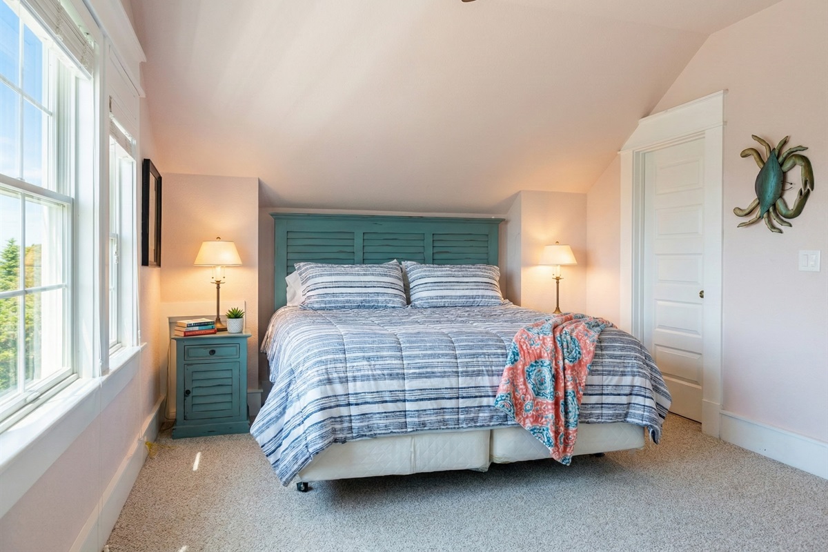 14. King Master ensuite ocean views with standing shower - 3rd floor