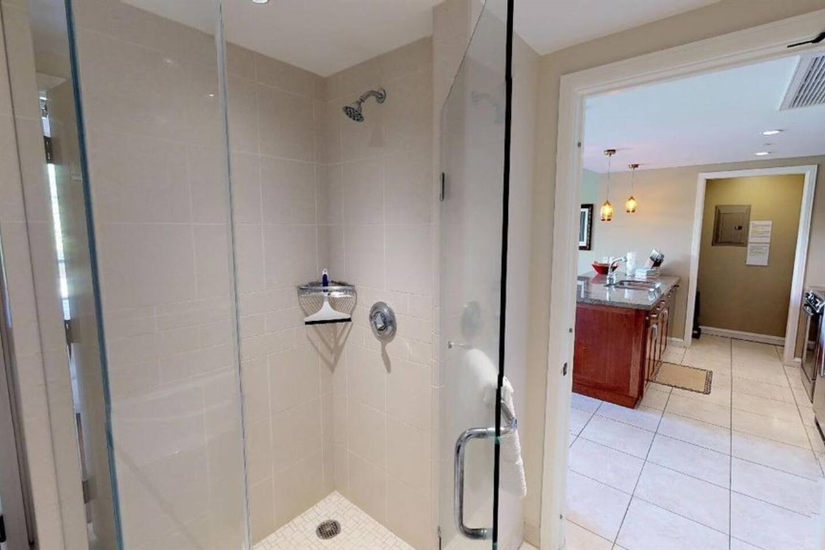Bathroom with Tub and separate shower