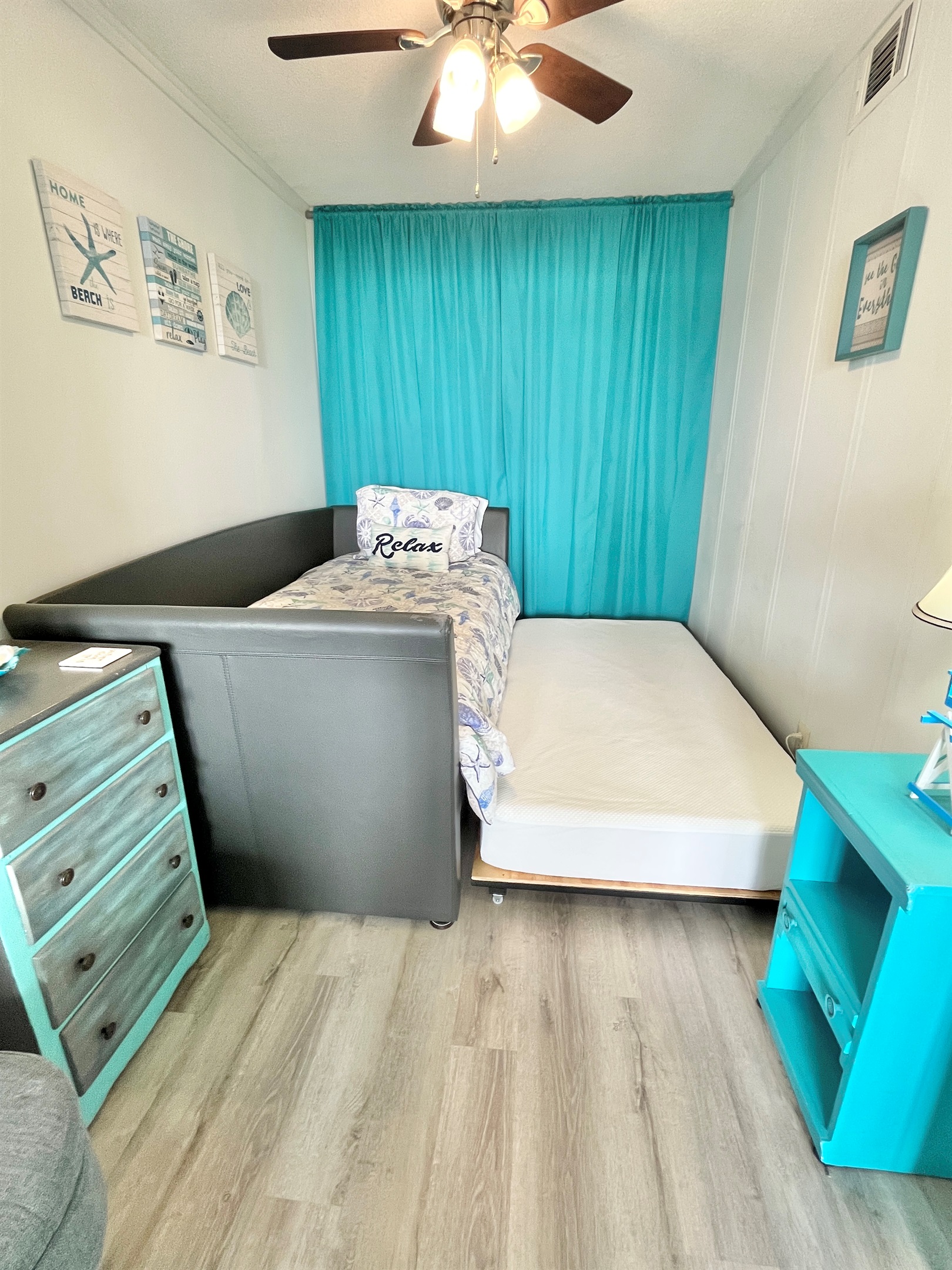 Guest Bedroom with Trundle