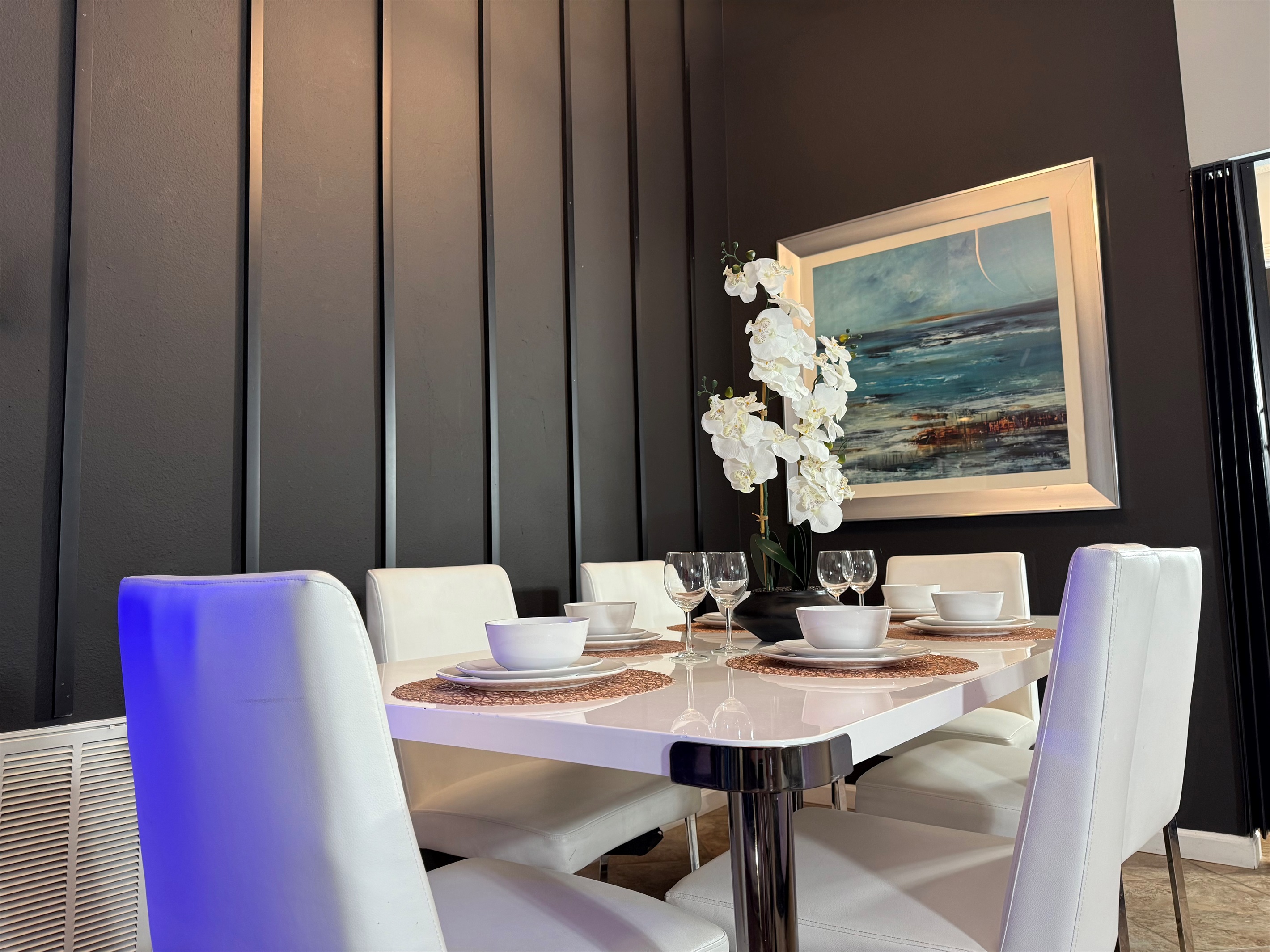 ✨ Family time starts here – a modern dining area designed for meals, board games, and plenty of quality time together.