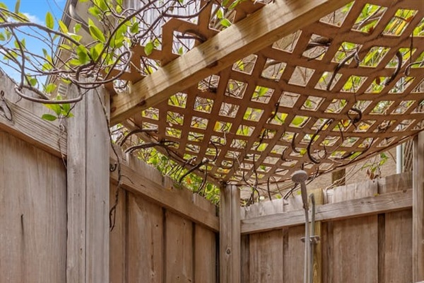 Outdoor shower with hot/cold water shampoo, conditioner and body wash 