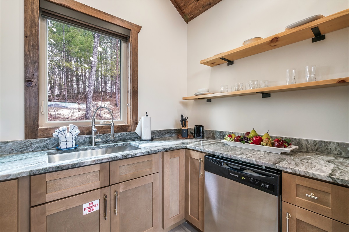 Cook and dine with ease during your stay.