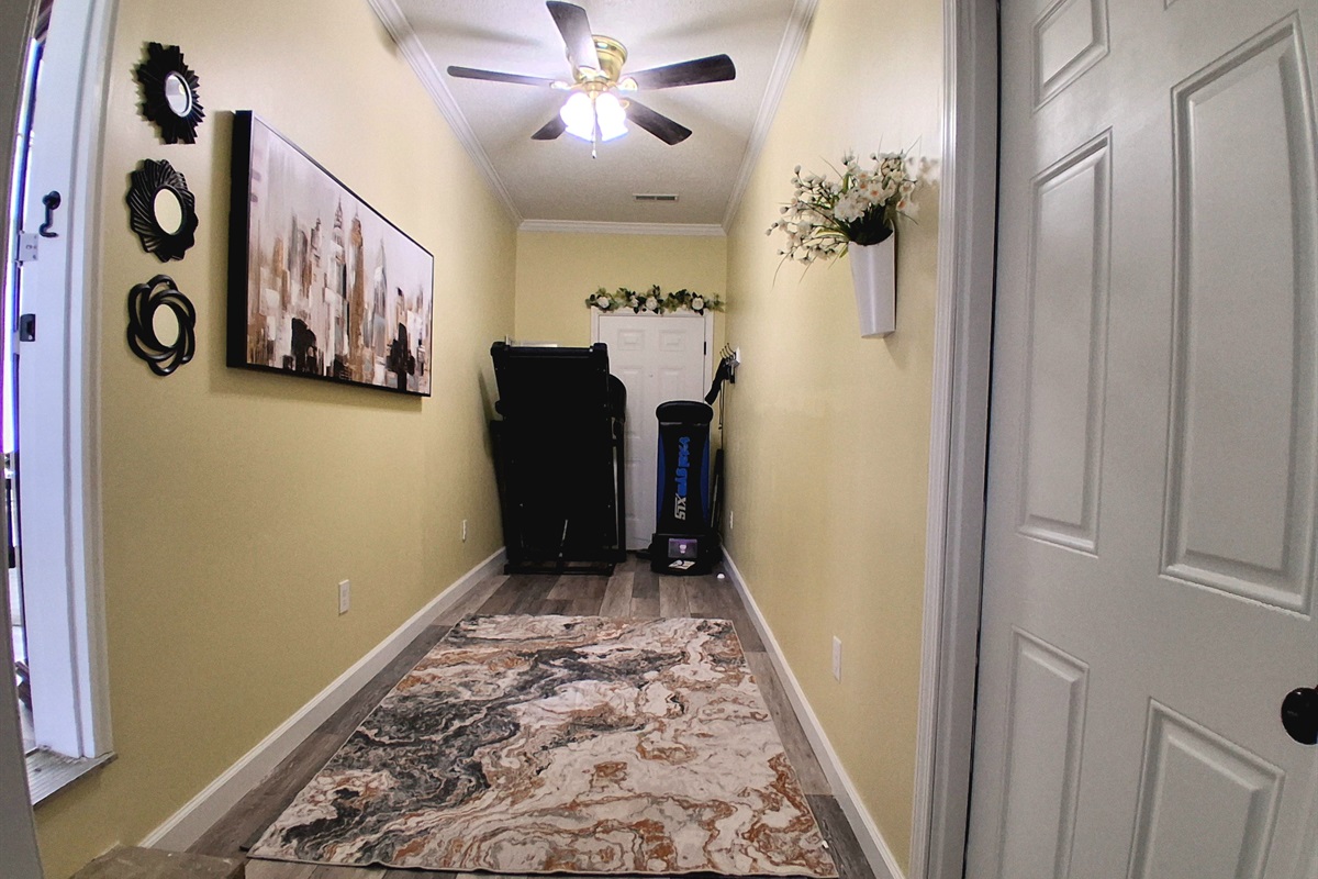 This private, lockable spare room can be converted into a sleeping space when needed. A full‑size floor mattress fits comfortably, and all linens, pillows, and a mattress cover are included.