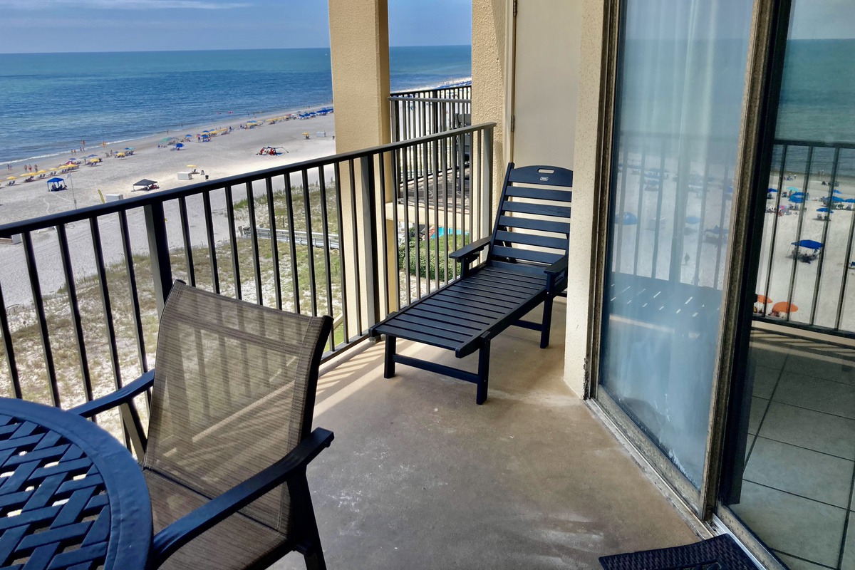 Picture yourself on this chaise listening to the waves crashing.  AHHH!