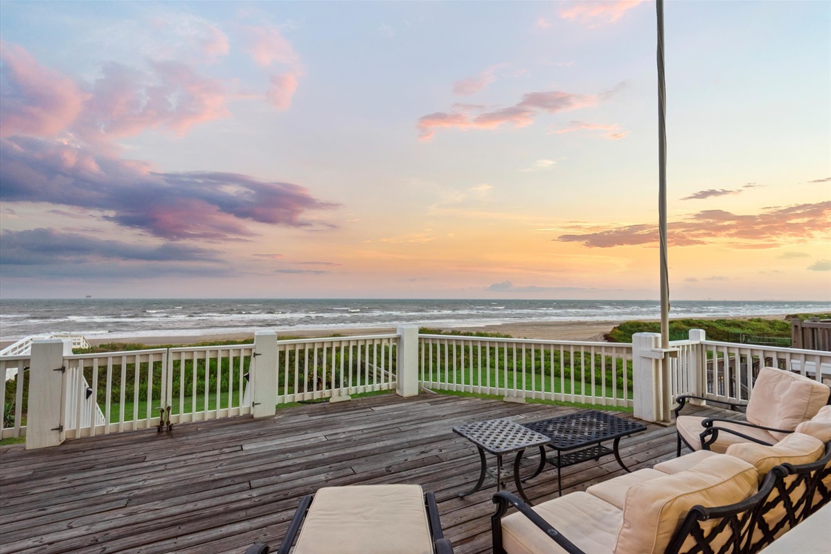 45eafac708ba47d7b11ad9e0075d17b5 Large | Beachhouse | Texas | TX | Vacation Homes | Galveston | Crystal Beach | Kokomo | Breezy Days | Beachfront Elegance | Sunrise Serenity | Southern Sands Property Management, LLC