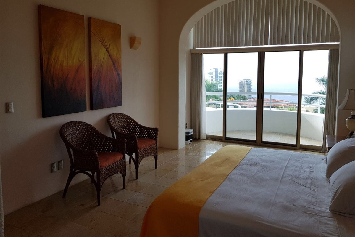 Suite III (2nd Flr) - Looking Out