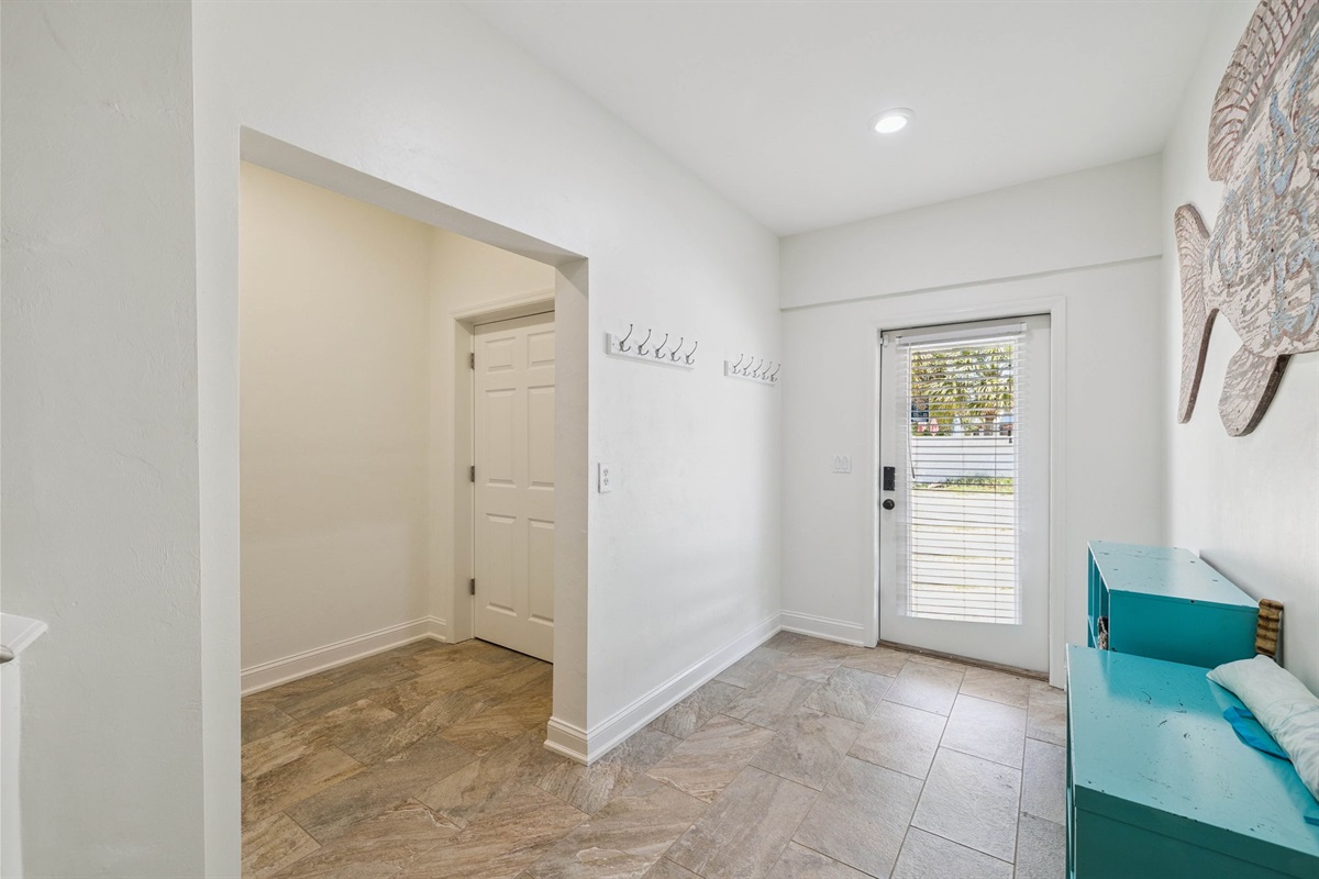 Foyer/Entrance with Elevator