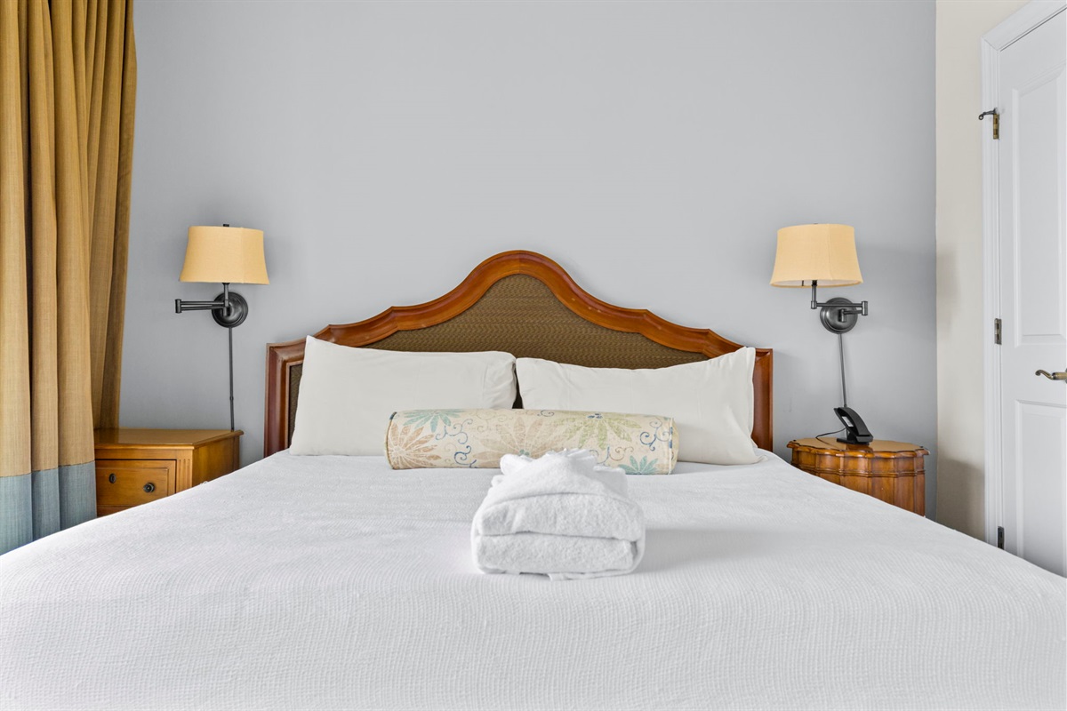 Master Bedroom featuring a King bed, balcony access overlooking the intracoastal waterway and ensuite bathroom