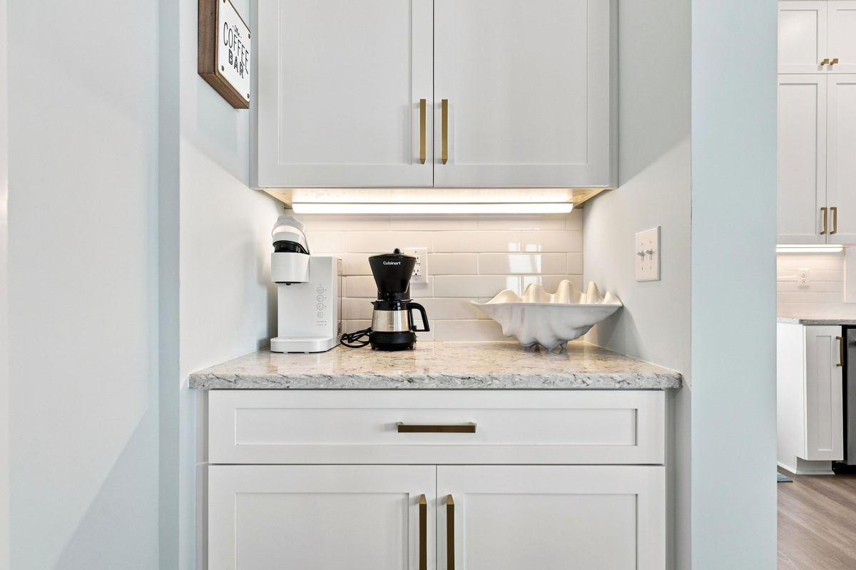 Start your beach days right with a dedicated coffee nook ready for slow mornings and relaxing moments at Shore Perfection