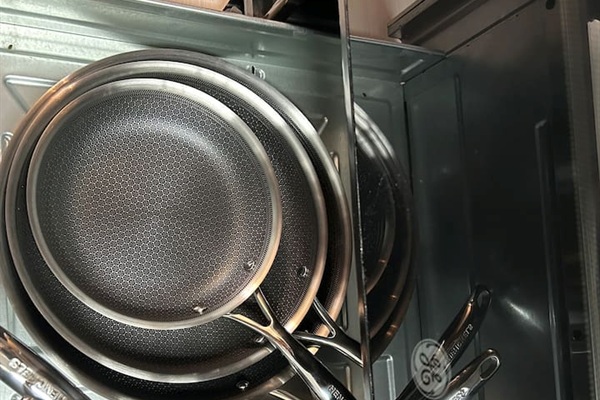 Brand new non-stick pans, complete set with lids.