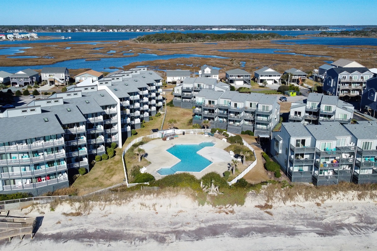 Shipwatch Villas and pool