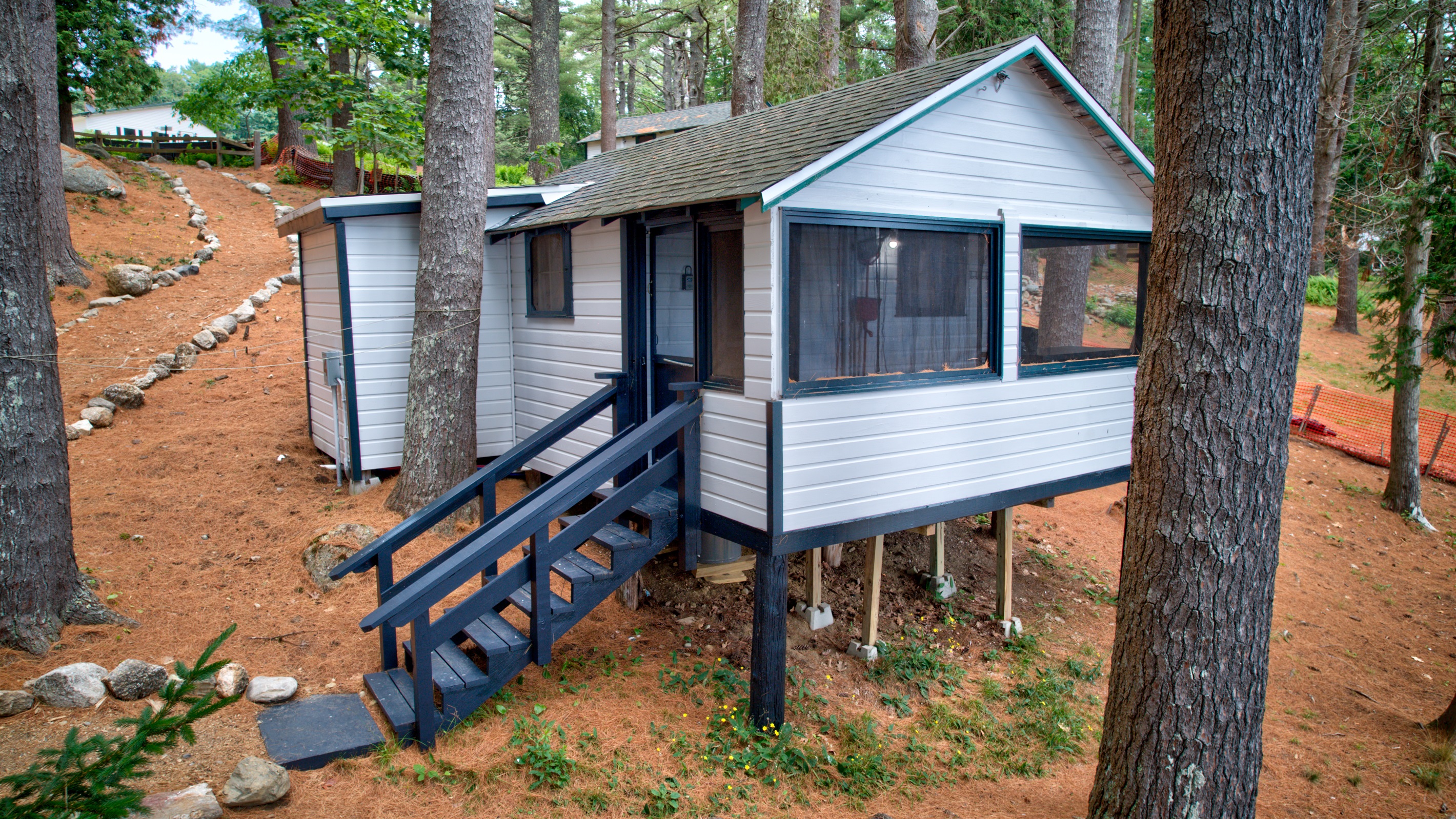 Right front view from the cabin with stairs