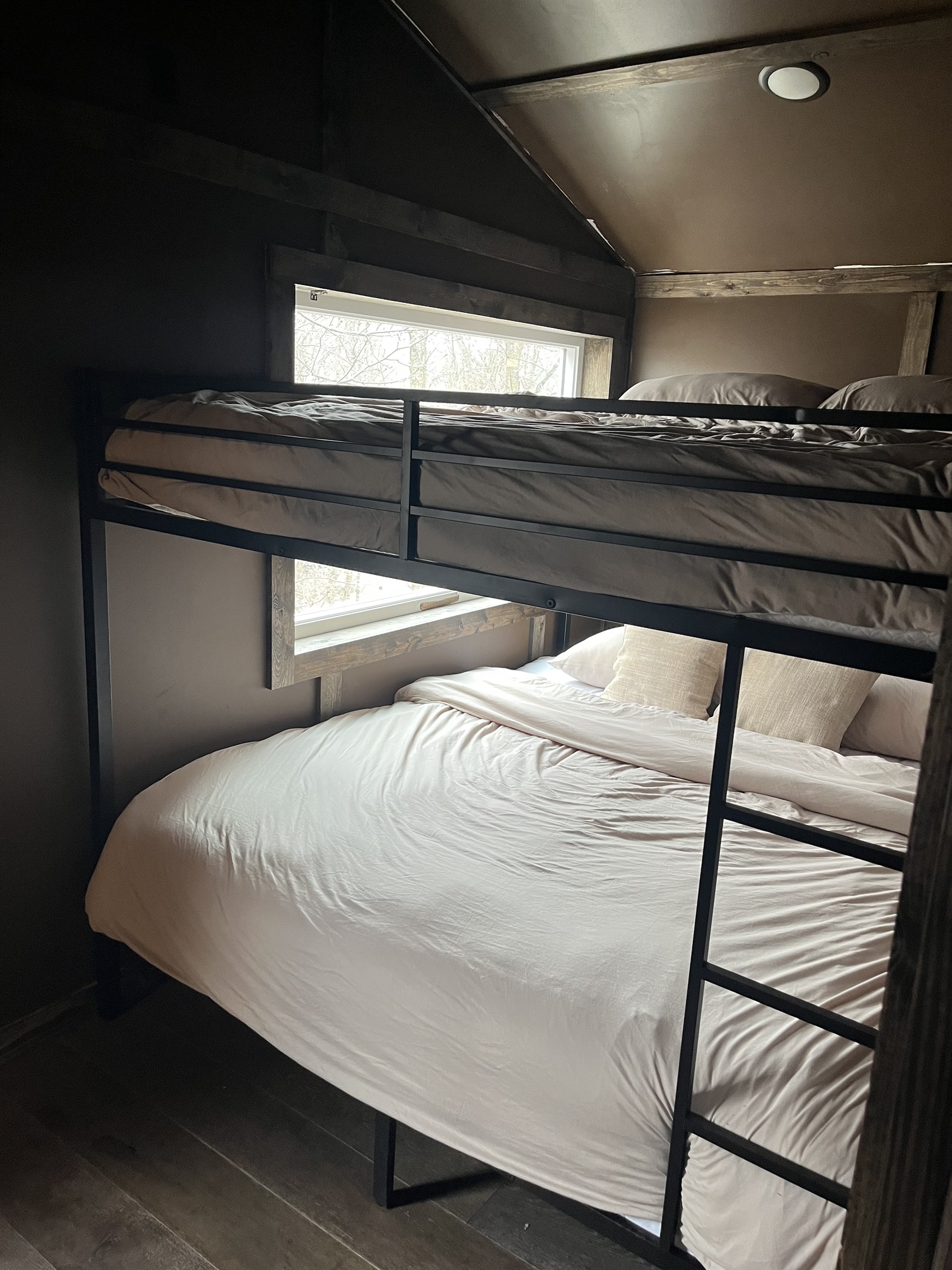 King over king bunk beds