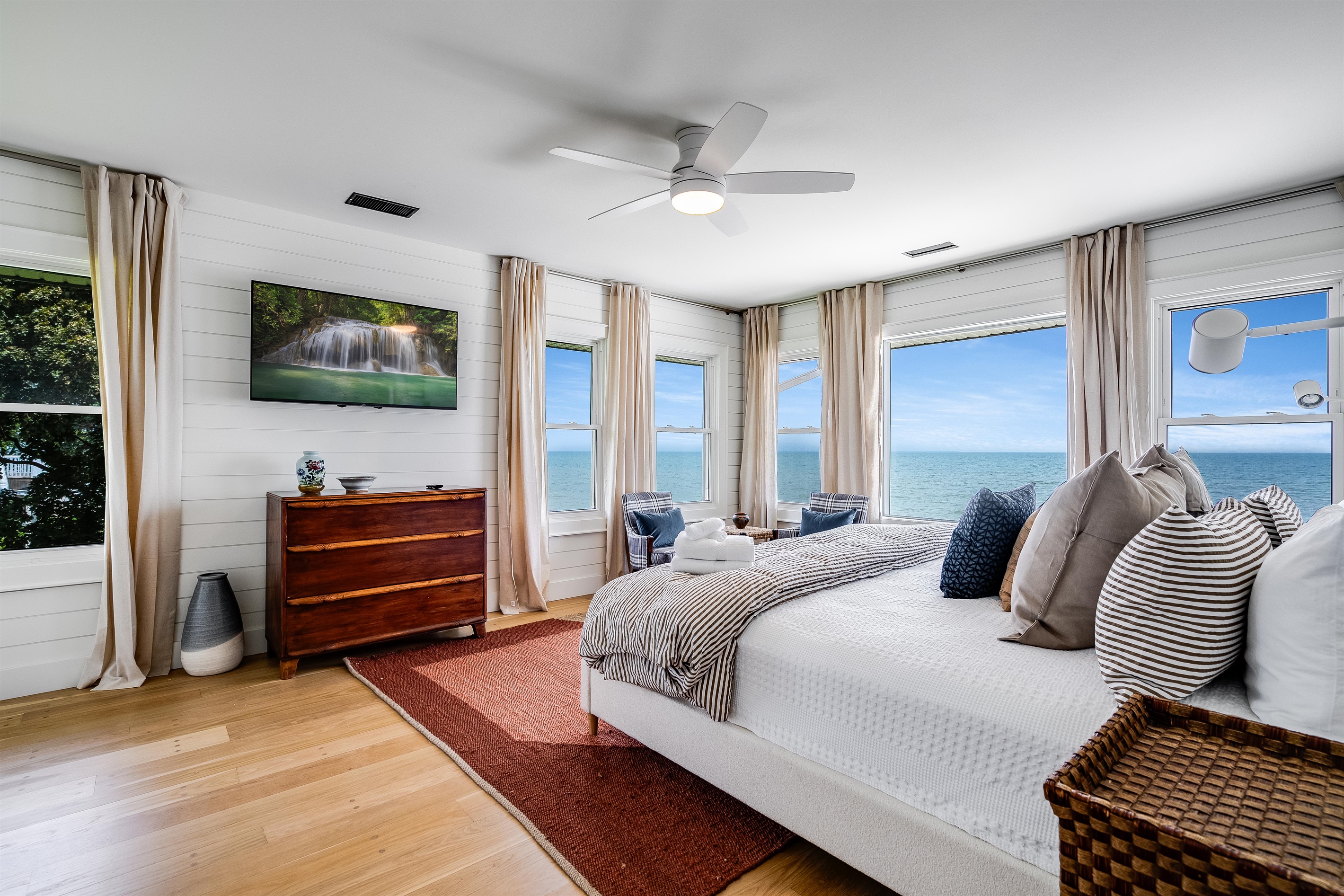 Master Bedroom with a King bed, and view's you can never miss.