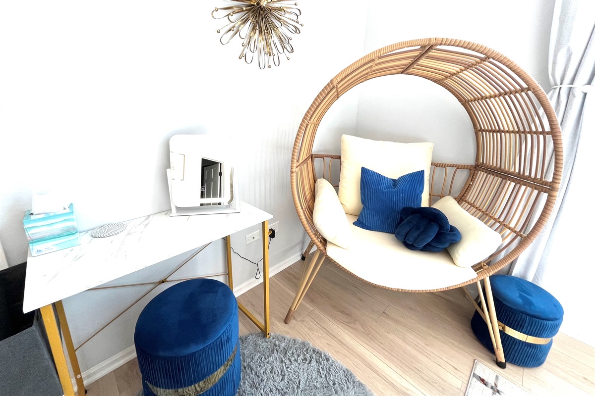 Make up table and egg chair