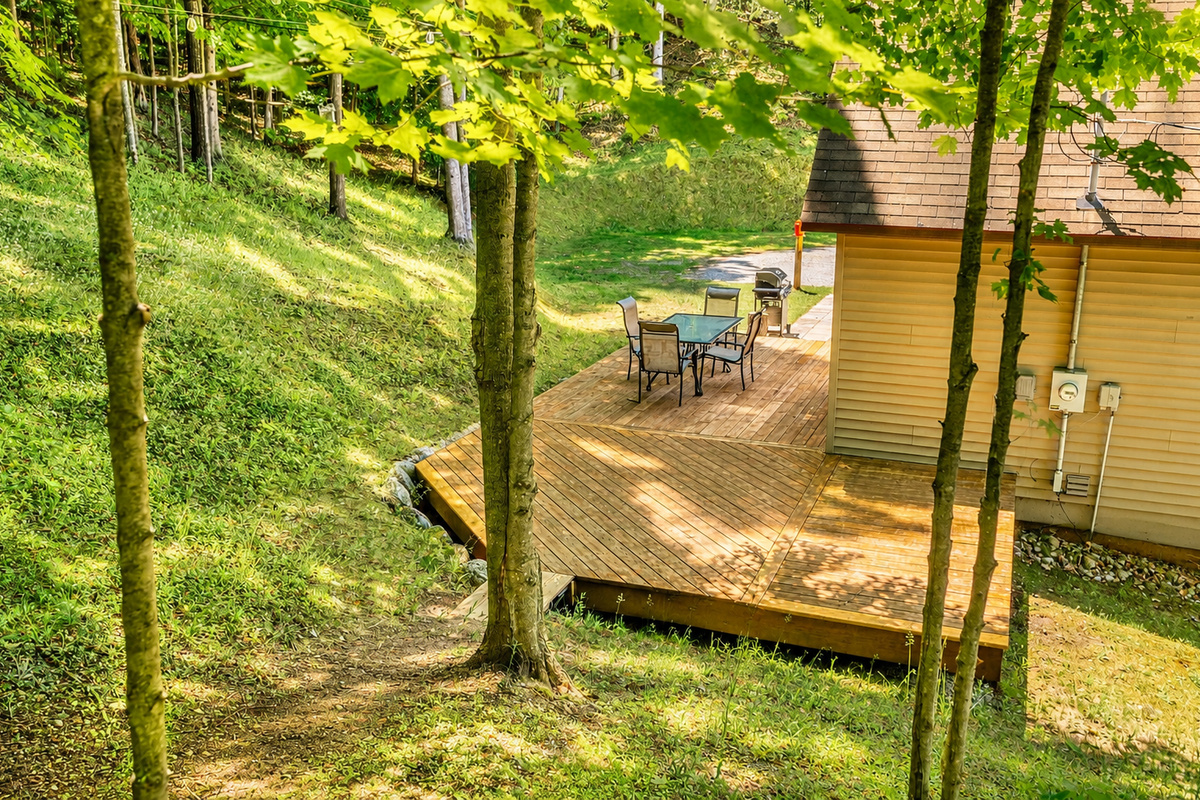 Pathway to the Woodland Fire Pit