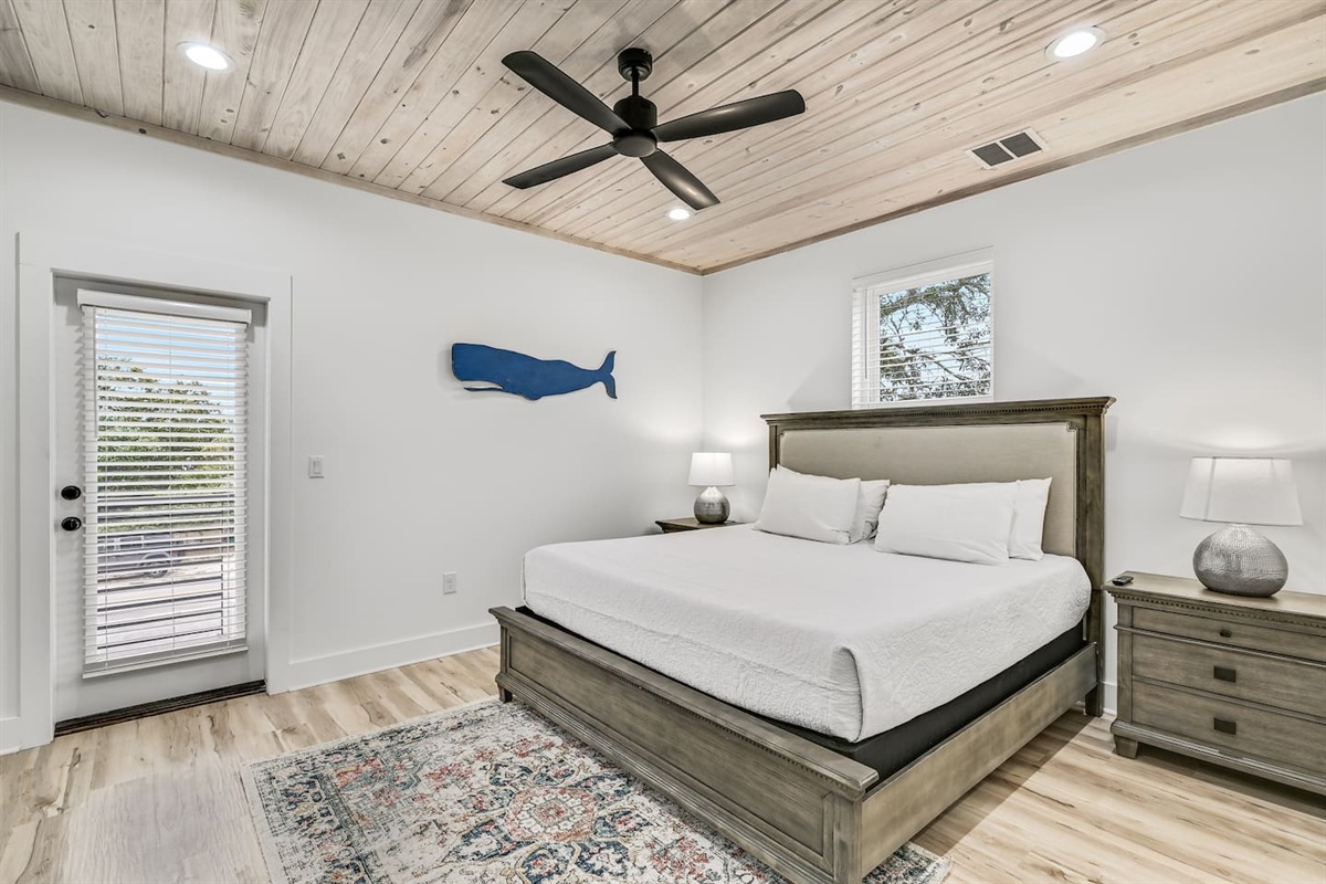 King Suite # 4 (second floor)