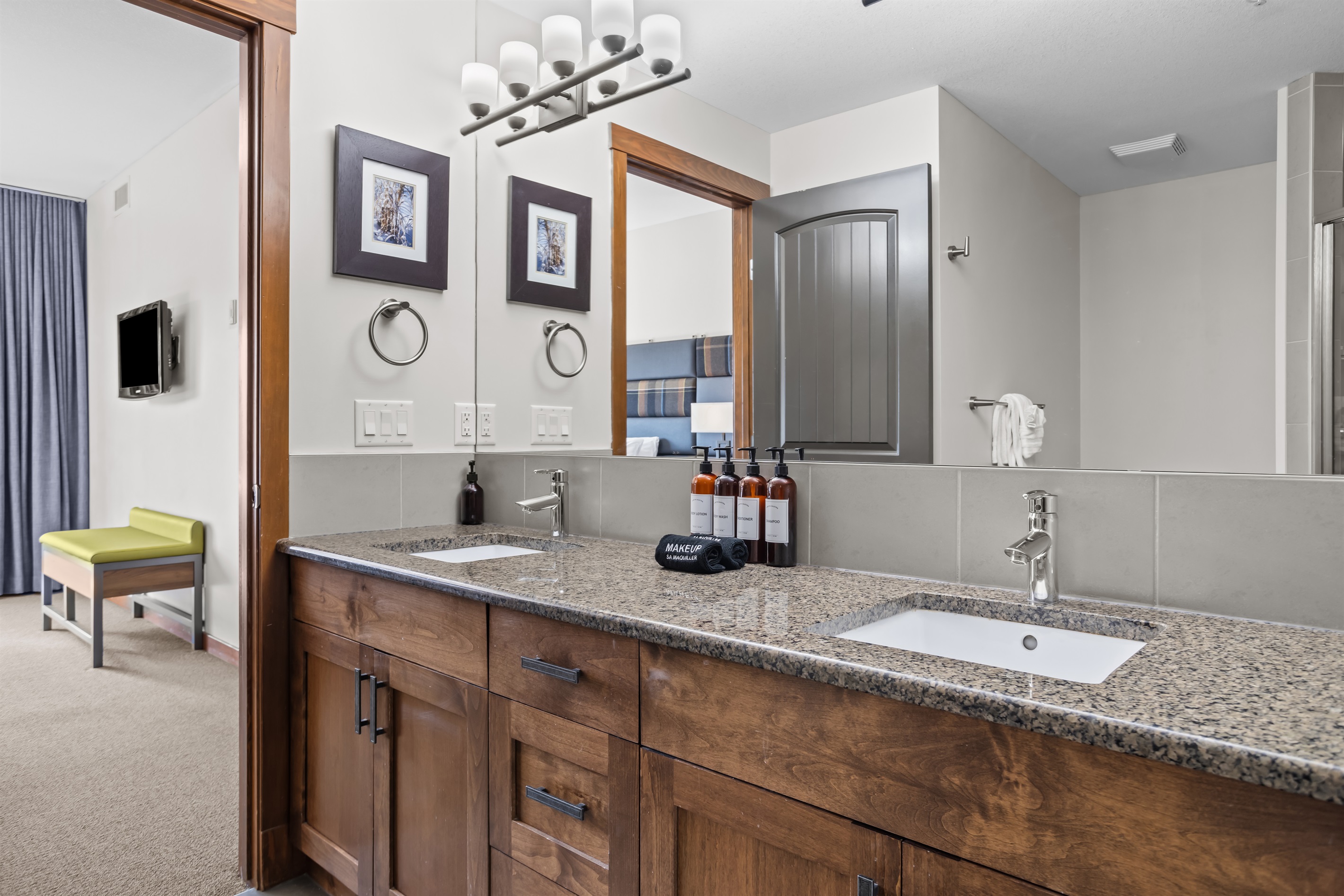 Master Ensuite Bathroom 