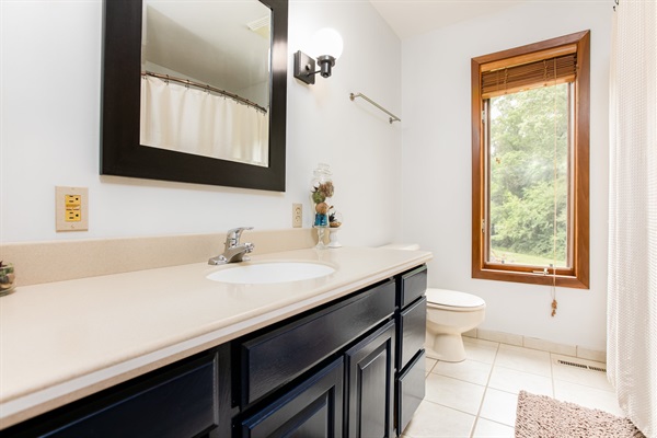 Charming 4-Bedroom Retreat Near Notre Dame, photo 22