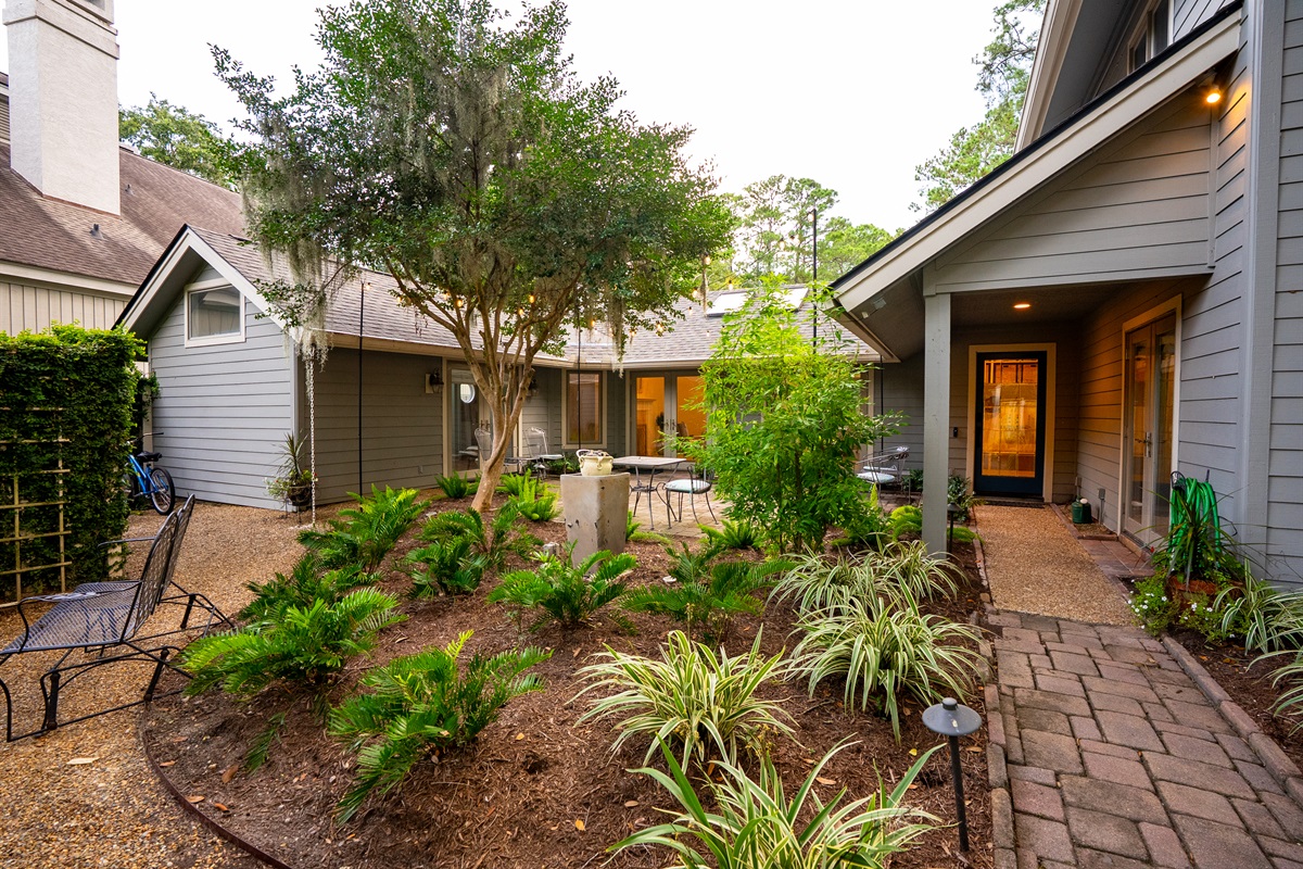 Private courtyard
