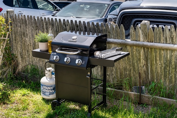 Fire up the propane grill for easy, delicious meals under the open sky.