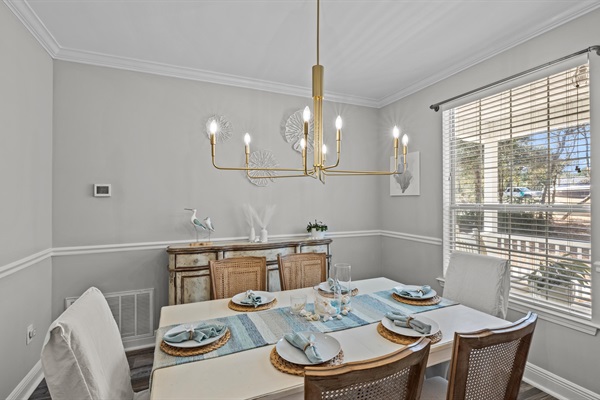 Coastal dinners, card games, or morning mimosas — the heart of the cottage is ready for memories.