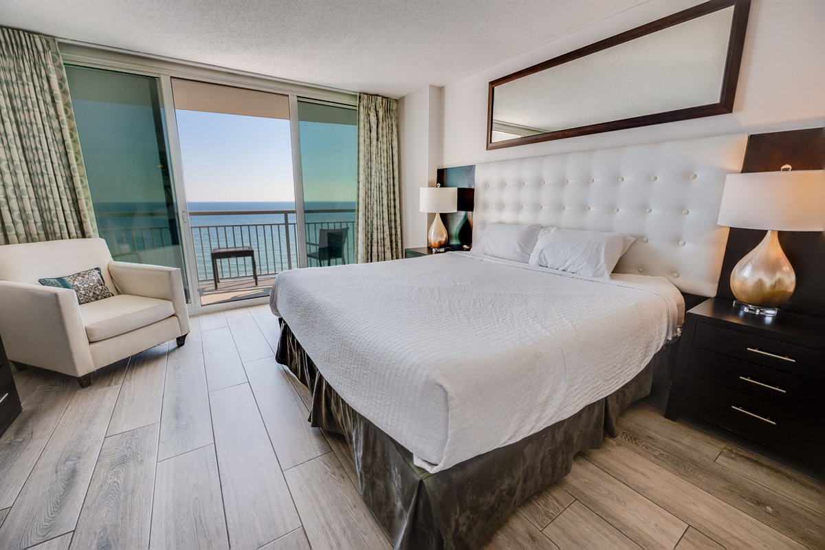 Beautiful Bedroom with Amazing Views 🌊☀️