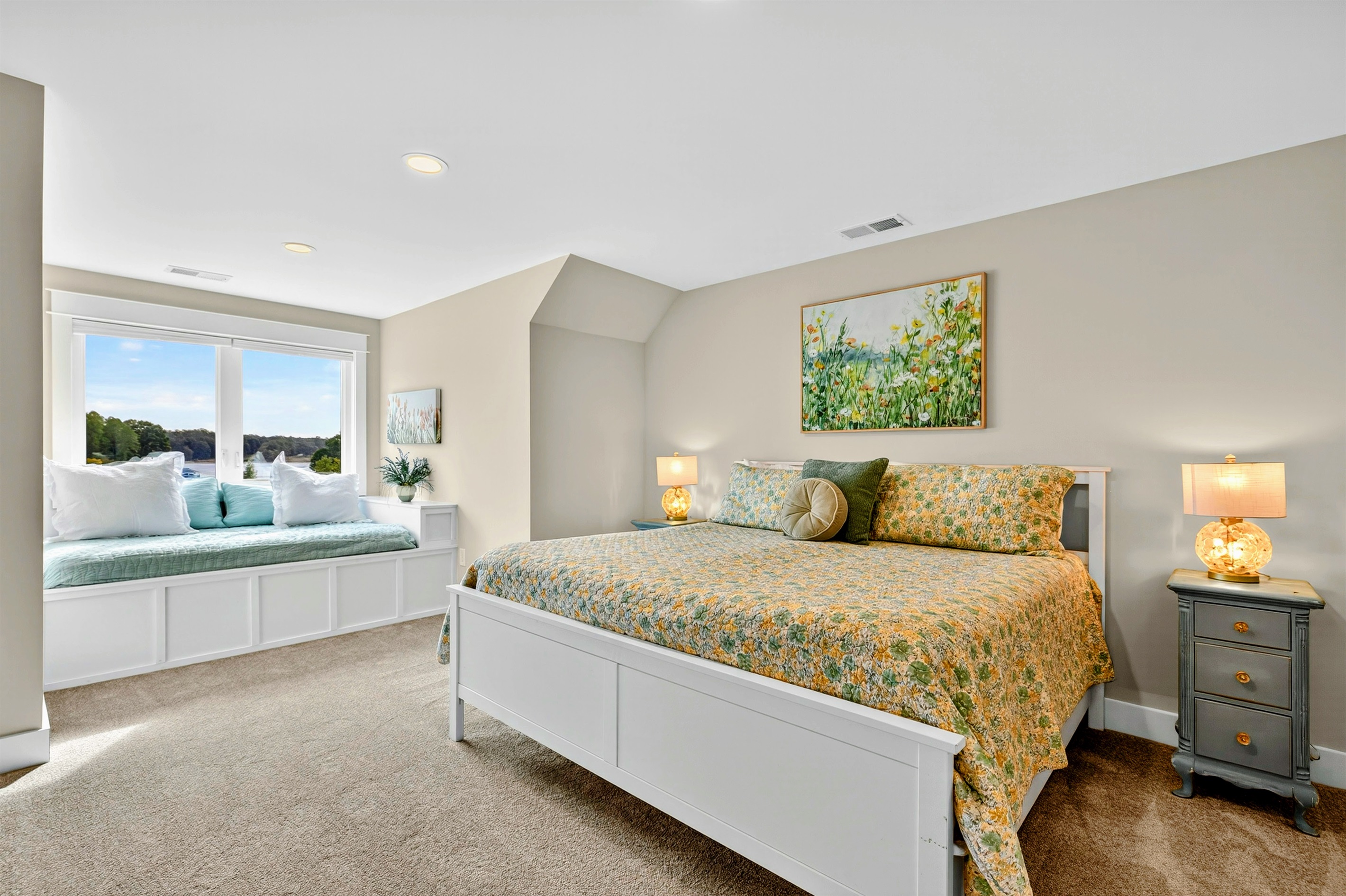 This king room is a show stopper! With an en-suite full size window bed, perfect for kids to sleep in the same room as their parents!  Amazing lake view, luxury bedding, antique furnishings! A dream bedroom, and a feather soft bed!